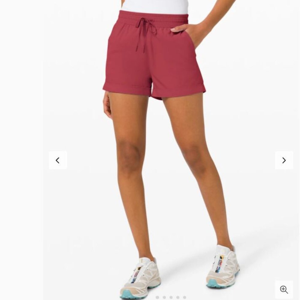 LULULEMON Spring Break Away Short 3"